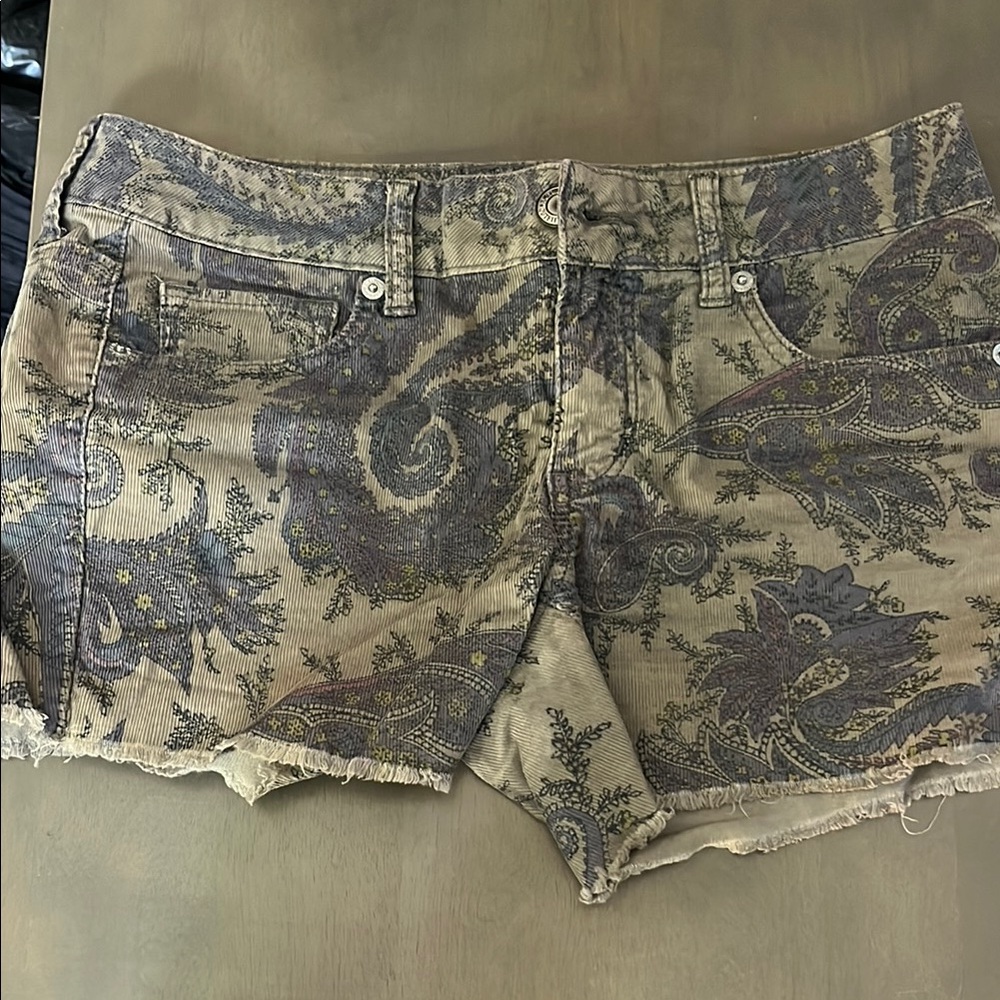American Eagle - Paisley Corduroy Shorts with Distressed Look